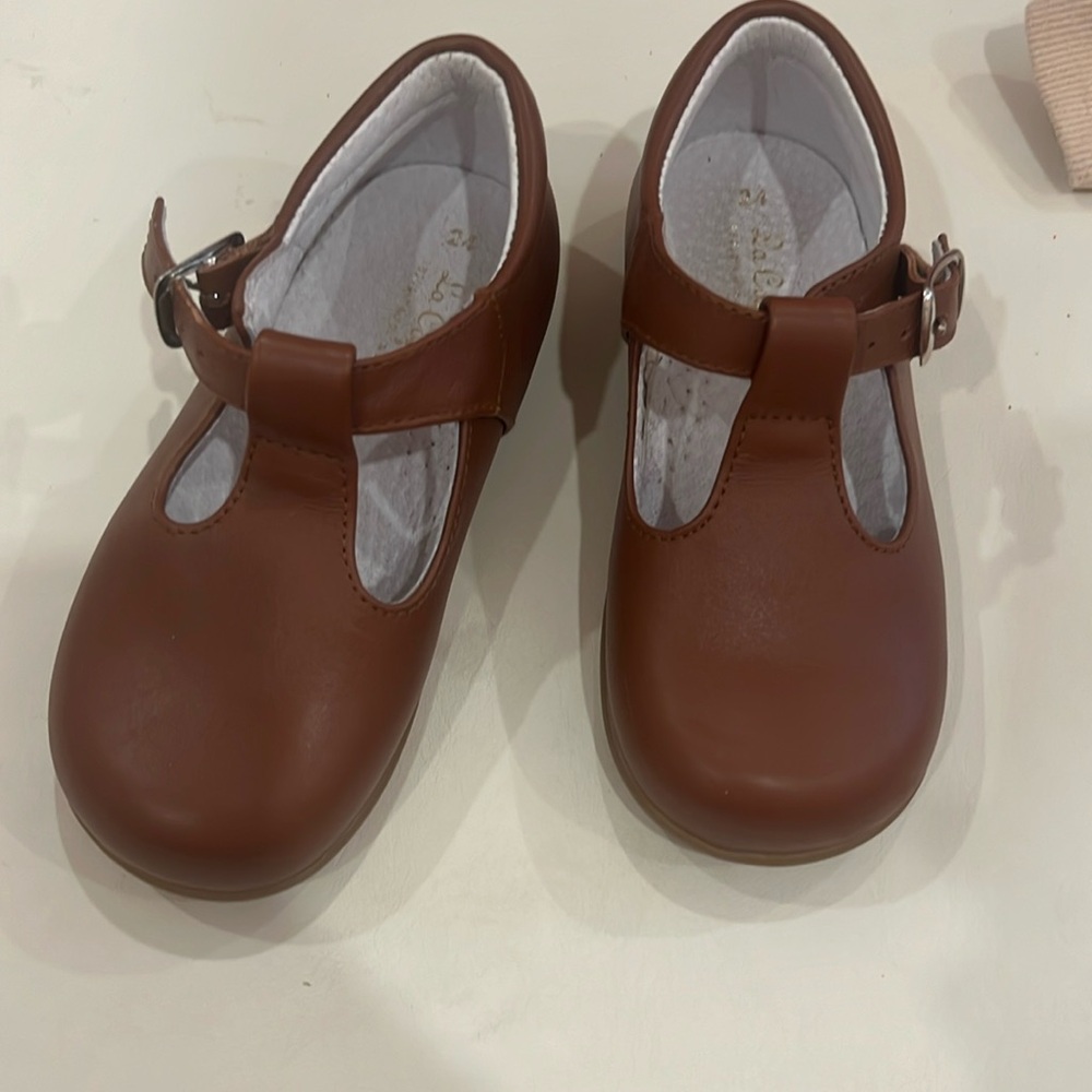 La Coqueta Mary Janes Brown